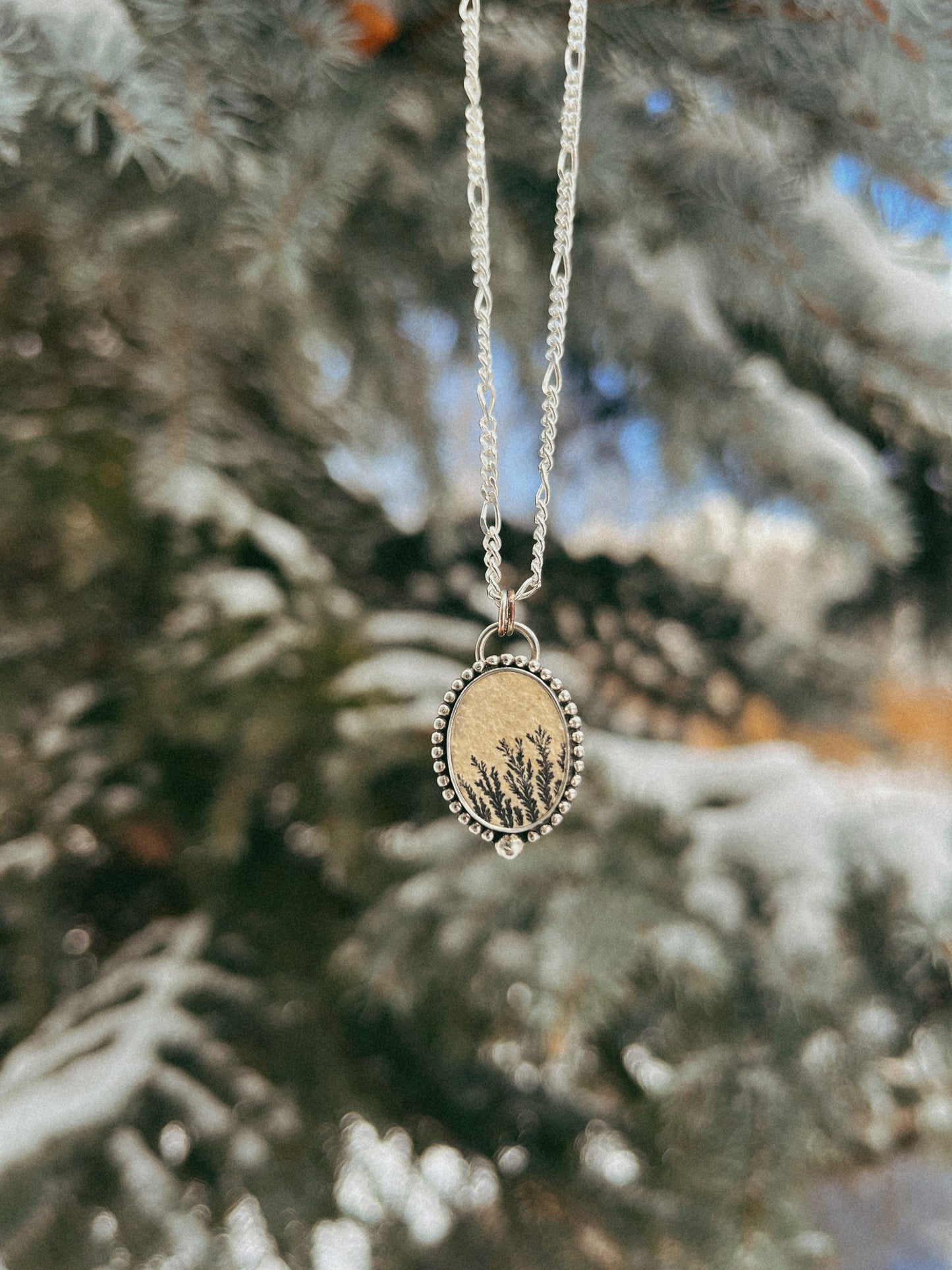dendritic agate necklace