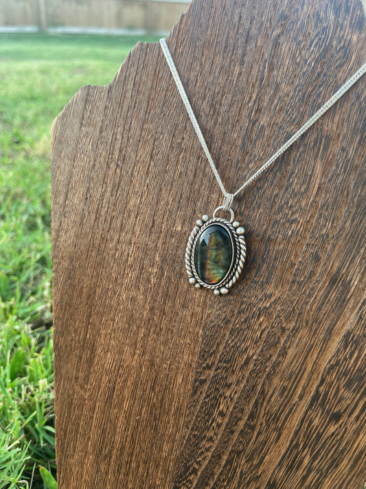 labradorite necklace