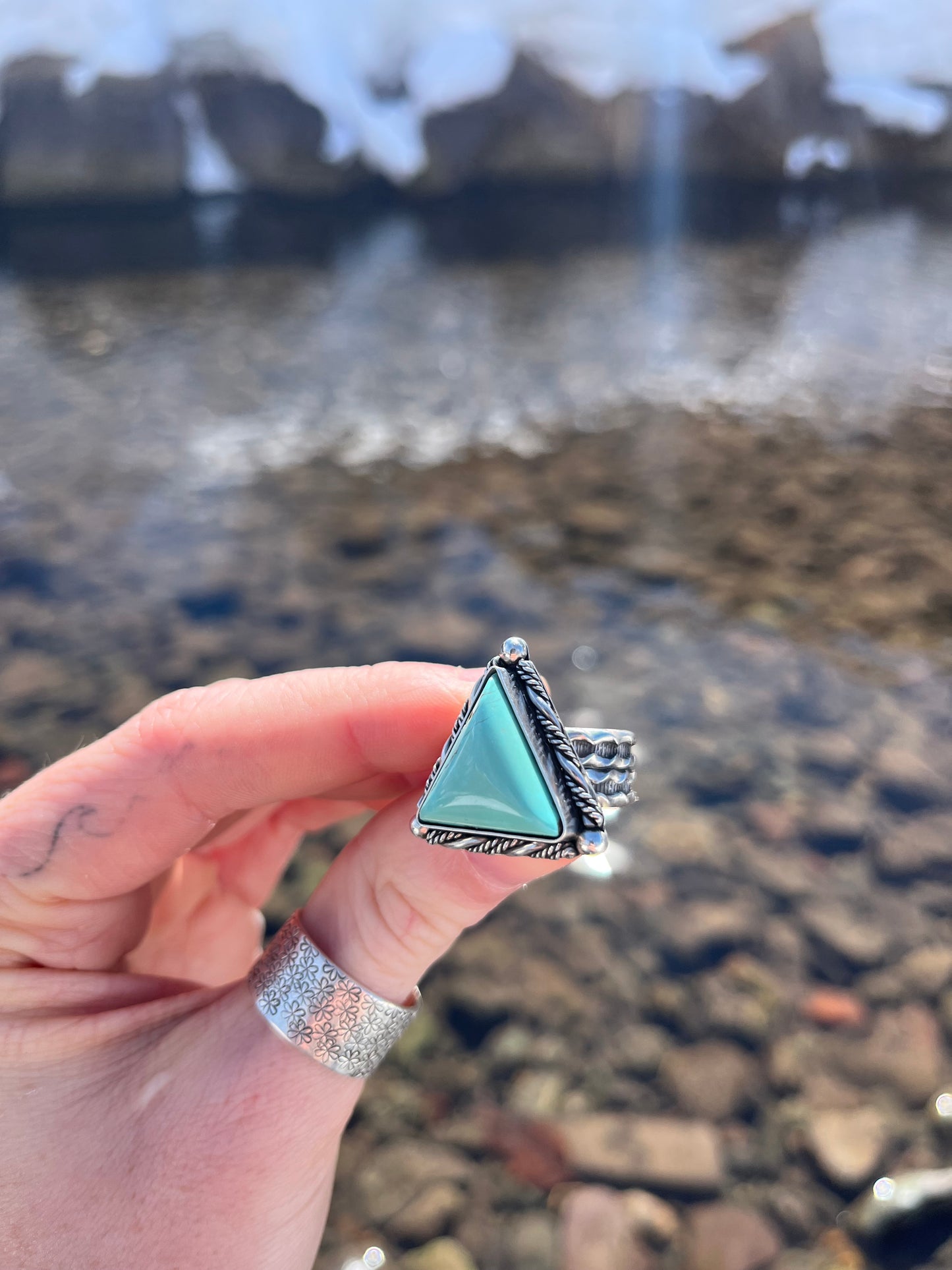 triangle turquoise + thick double band size 8