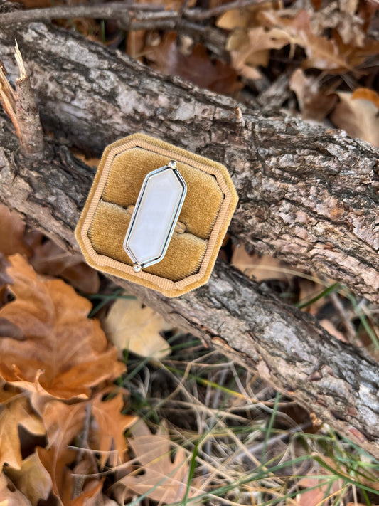 mother of pearl ring size 7.75-8