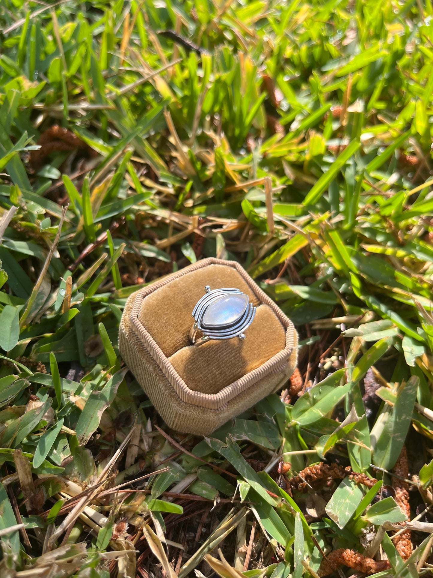 moonstone eye ring size 6.5